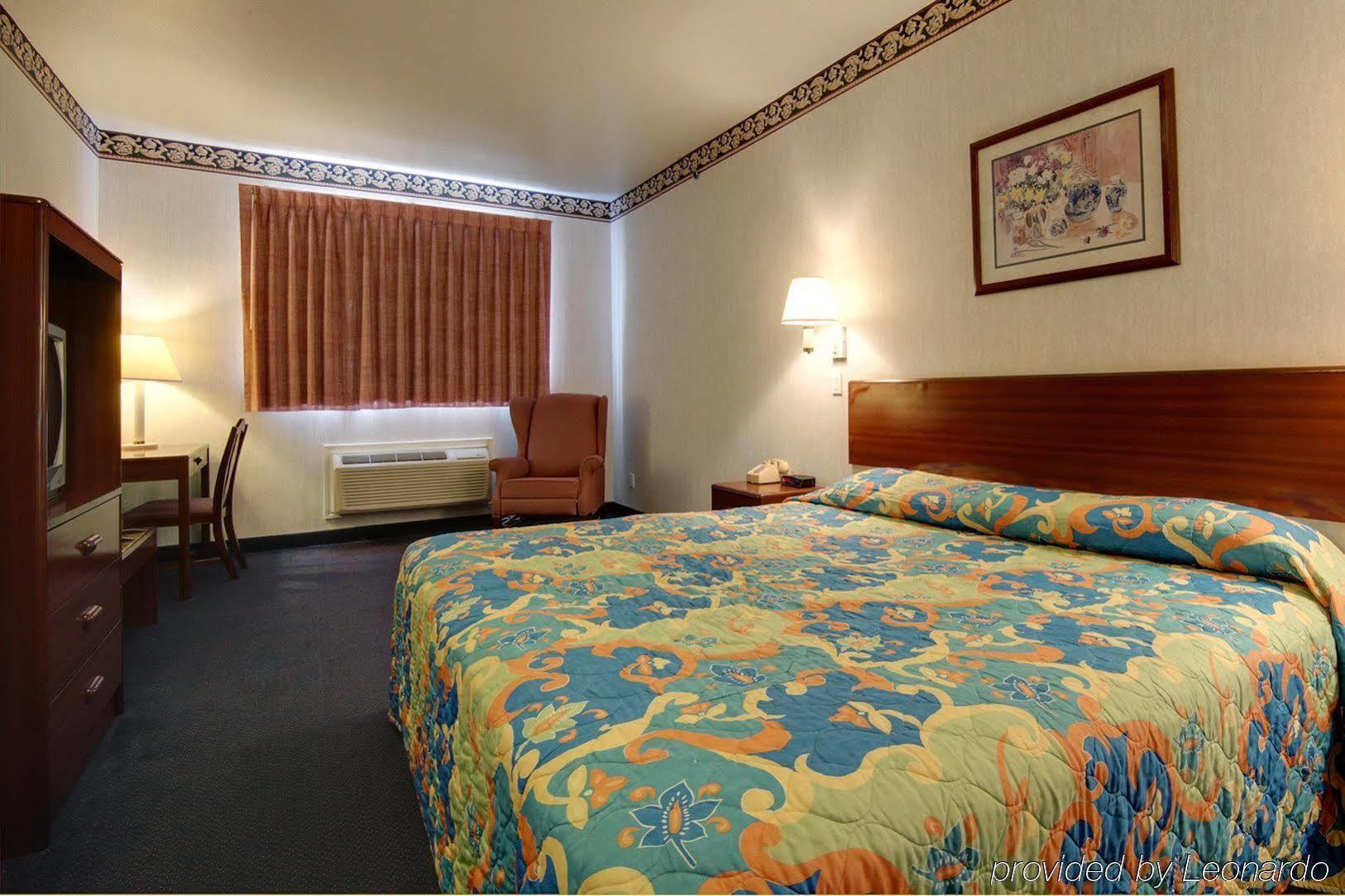 Surestay Hotel By Best Western Brownsville Esterno foto